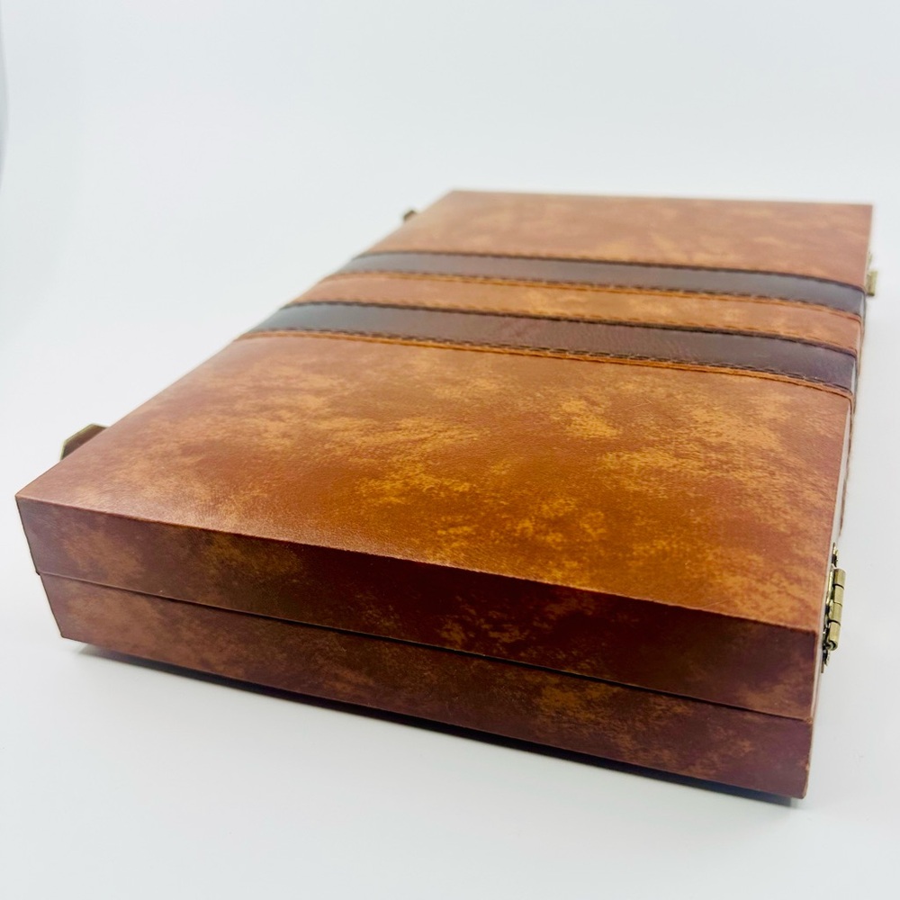 Backgammon Set - Classic Board Game Case - 2 Players - Picture 5 of 7